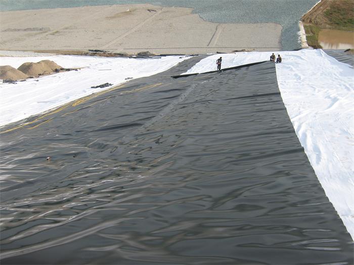 內蒙古赤峰巴林左旗林東垃圾填埋場.jpg